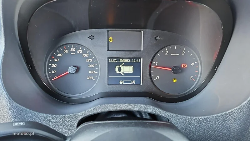 Mercedes-Benz Sprinter 14