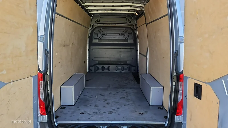Mercedes-Benz Sprinter 22