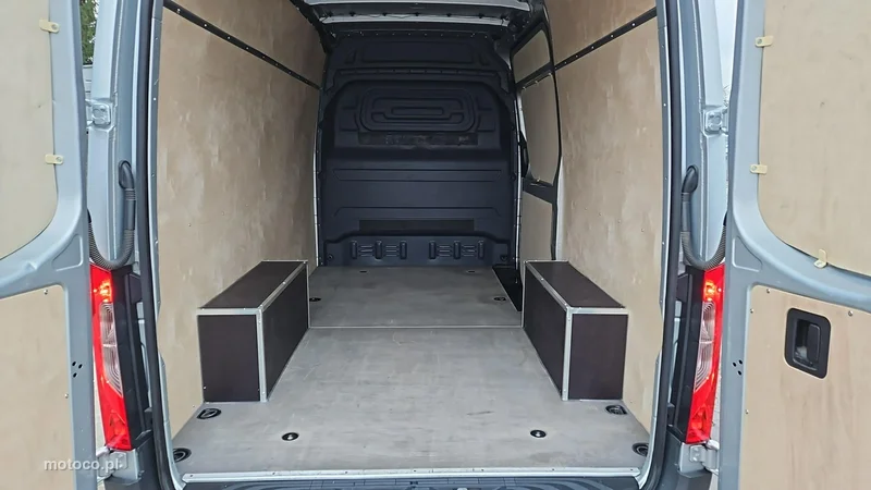 Mercedes-Benz Sprinter 21
