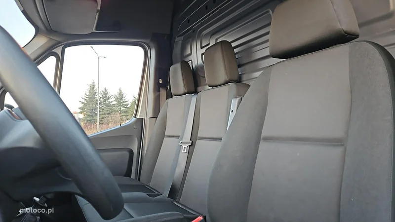 Mercedes-Benz Sprinter 11