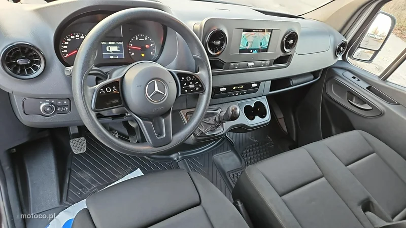 Mercedes-Benz Sprinter 13