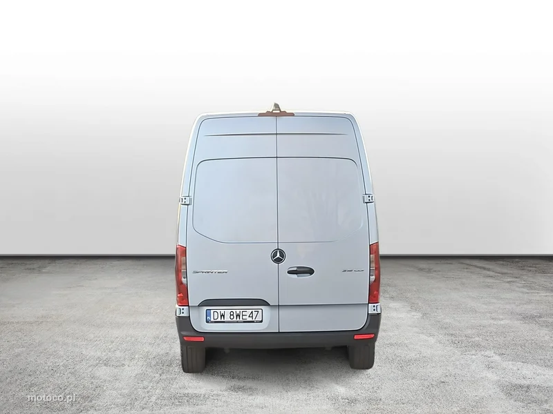Mercedes-Benz Sprinter 4