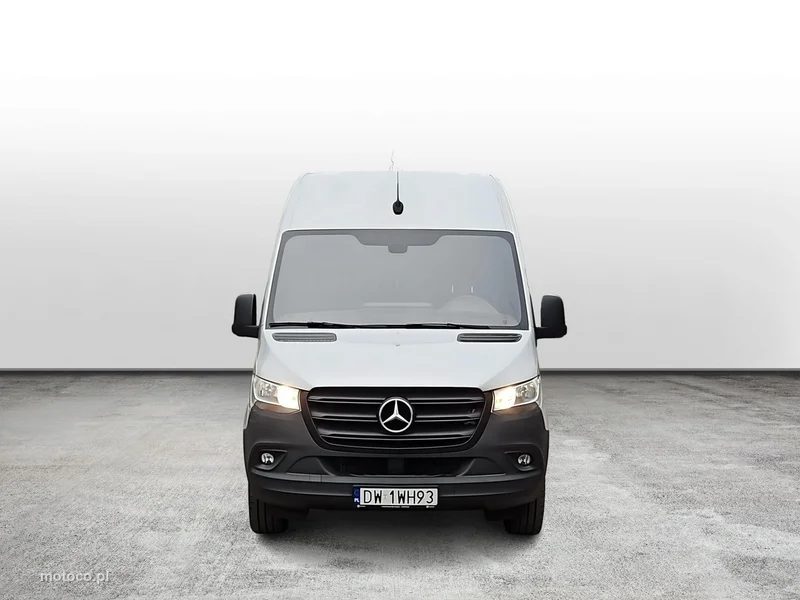Mercedes-Benz Sprinter 8