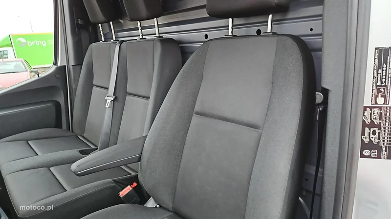 Mercedes-Benz Sprinter 11