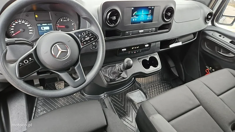 Mercedes-Benz Sprinter 13