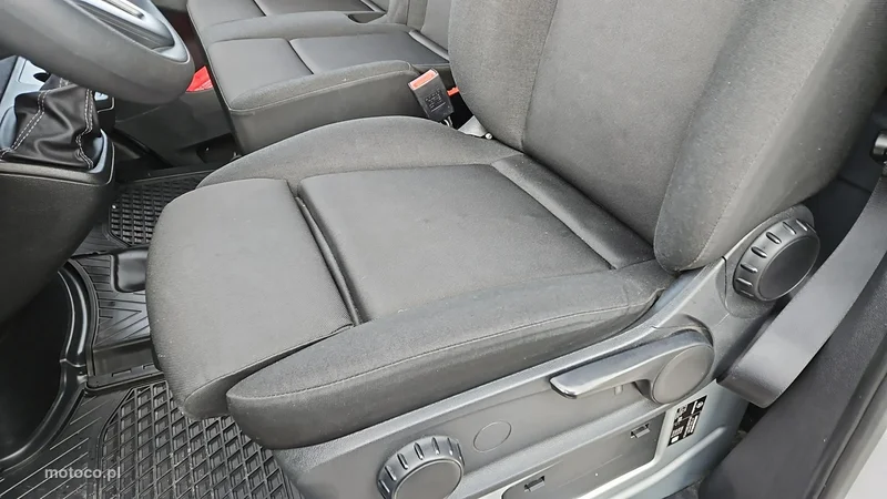 Mercedes-Benz Sprinter 12