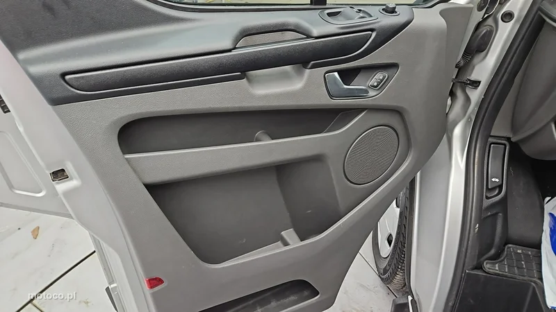 Ford Transit Custom 10