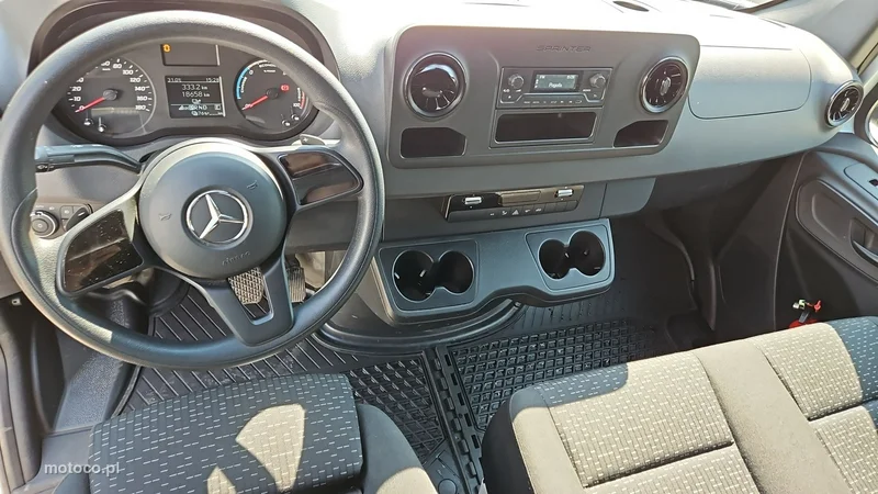 Mercedes-Benz Sprinter 13