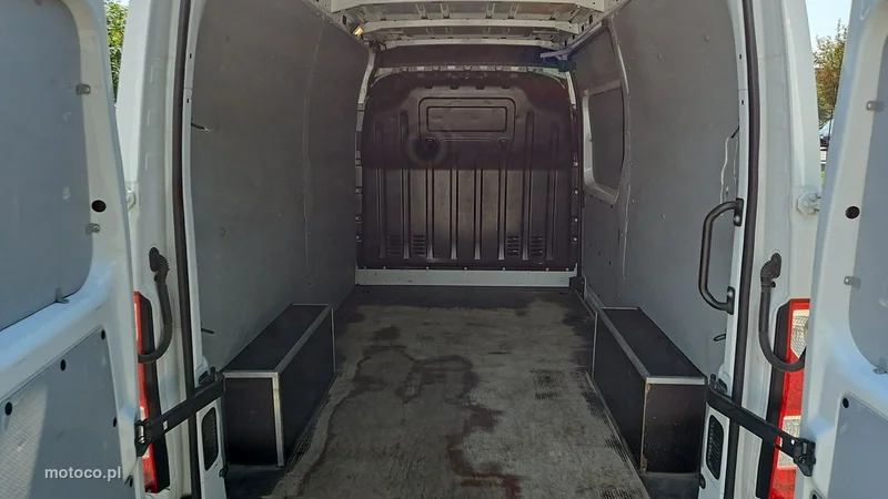 Renault Master 17
