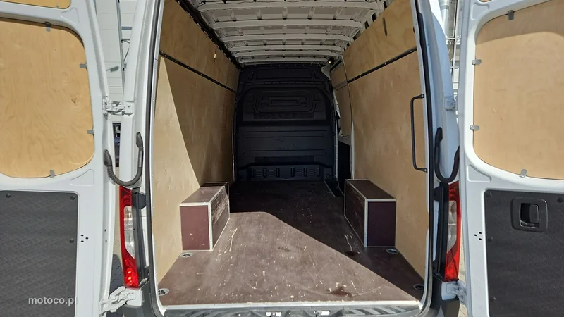Mercedes-Benz Sprinter 23