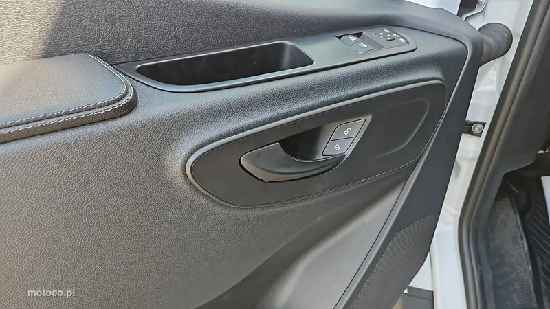 Mercedes-Benz Sprinter 10