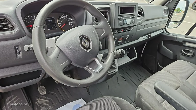 Renault Master 9