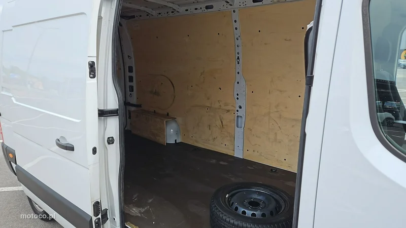 Renault Master 17