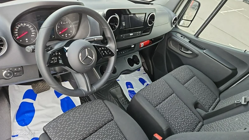 Mercedes-Benz Sprinter 9