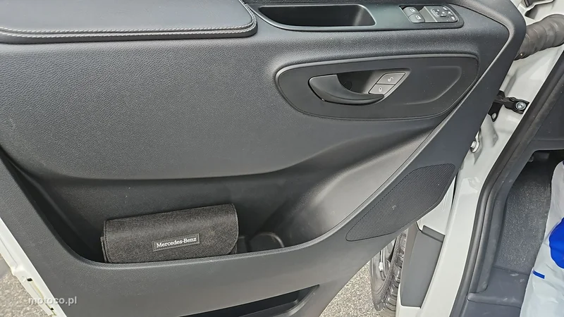 Mercedes-Benz Sprinter 10