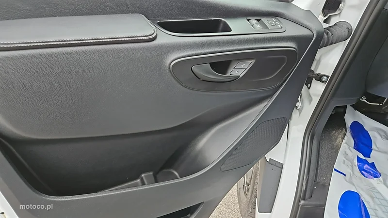 Mercedes-Benz Sprinter 10