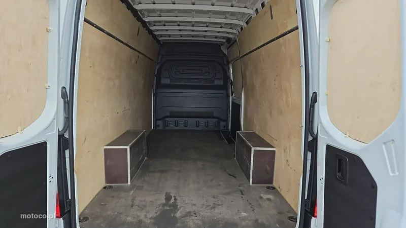 Mercedes-Benz Sprinter 21