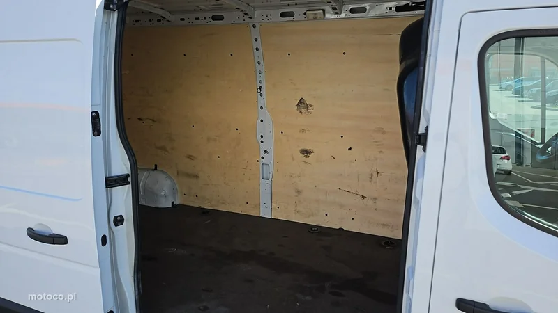 Renault Master 19
