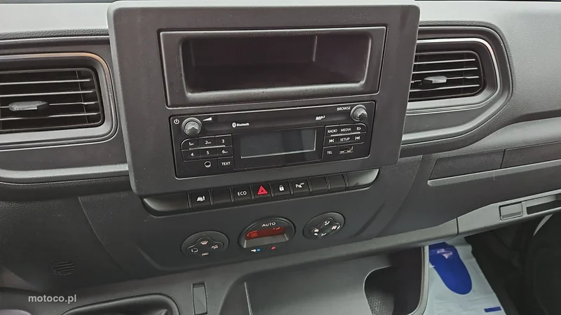 Renault Master 17