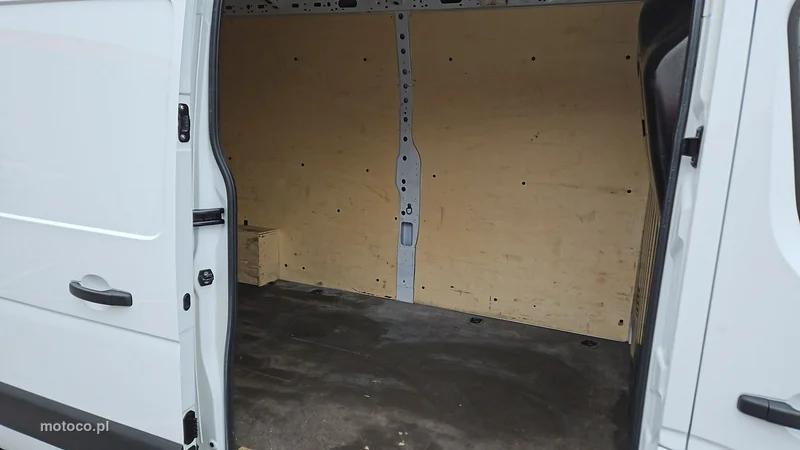 Renault Master 19