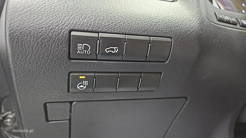 Lexus RX 17