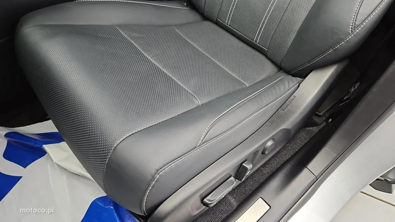 Lexus RX 12