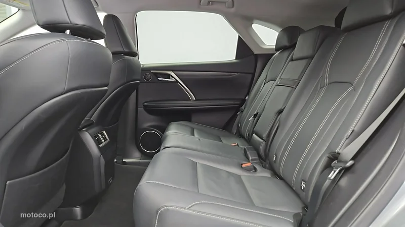 Lexus RX 23