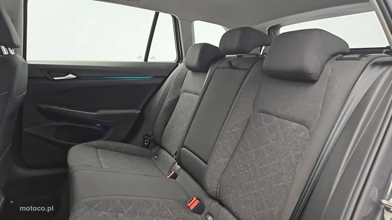 Volkswagen Golf VIII 16