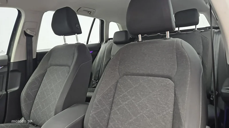 Volkswagen Golf VIII 11