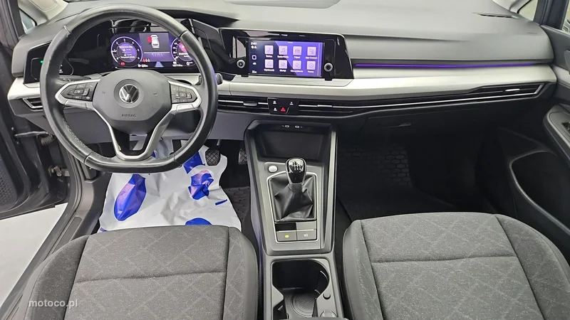 Volkswagen Golf VIII 13