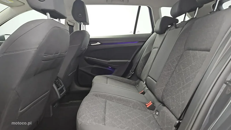 Volkswagen Golf VIII 22