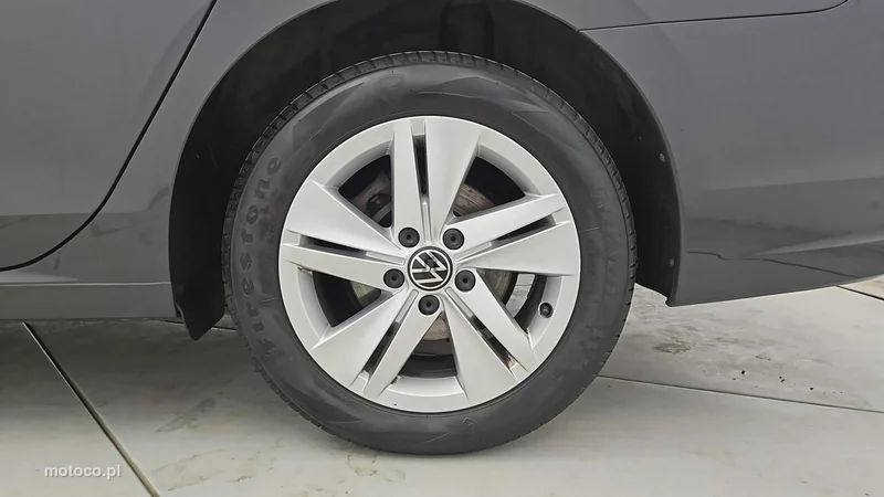 Volkswagen Golf VIII 24