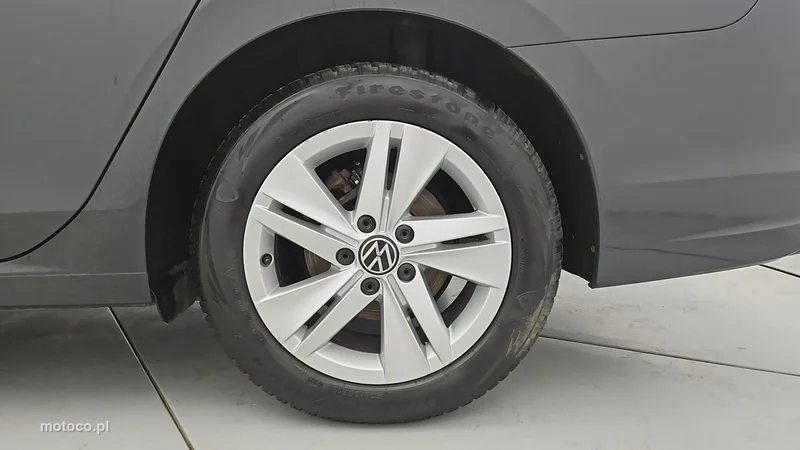 Volkswagen Golf VIII 25