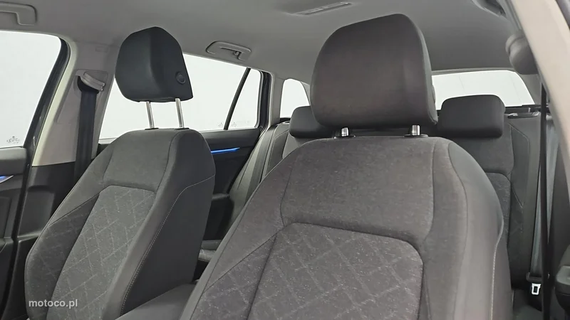 Volkswagen Golf VIII 11