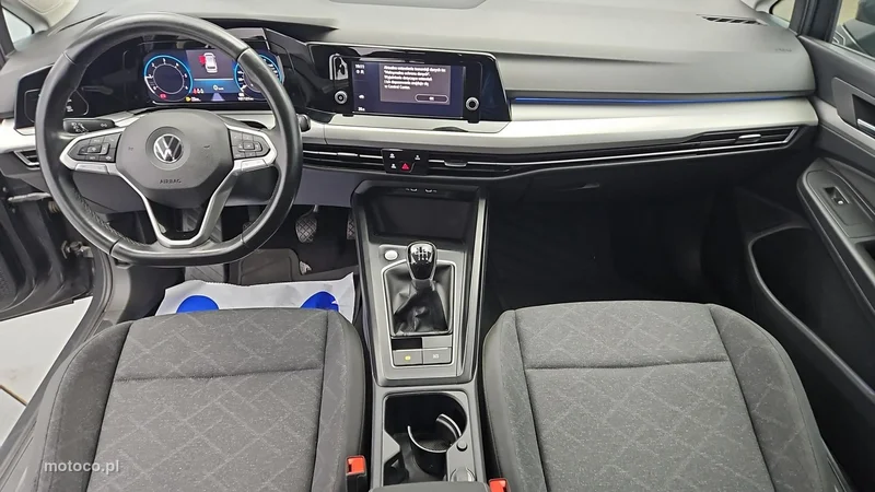 Volkswagen Golf VIII 13