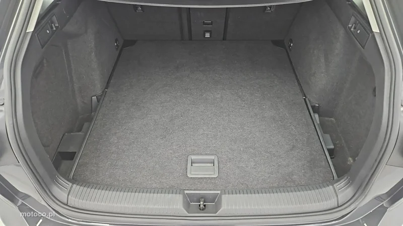 Volkswagen Golf VIII 22