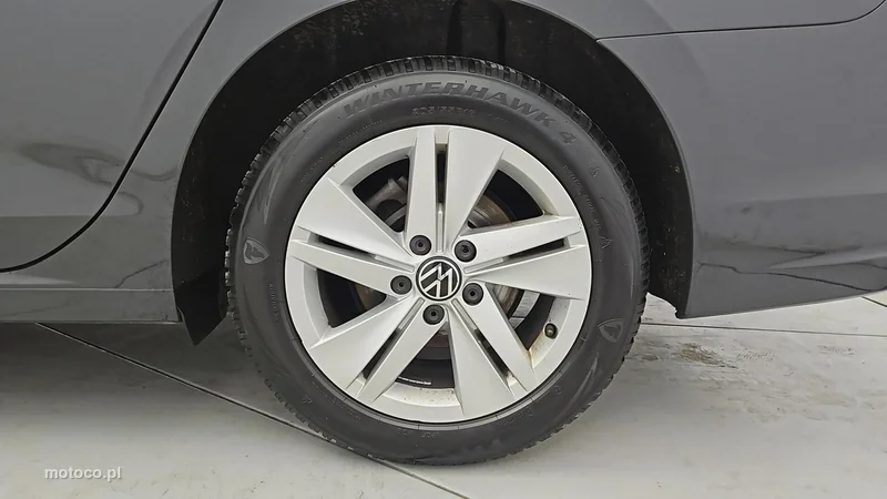 Volkswagen Golf VIII 23