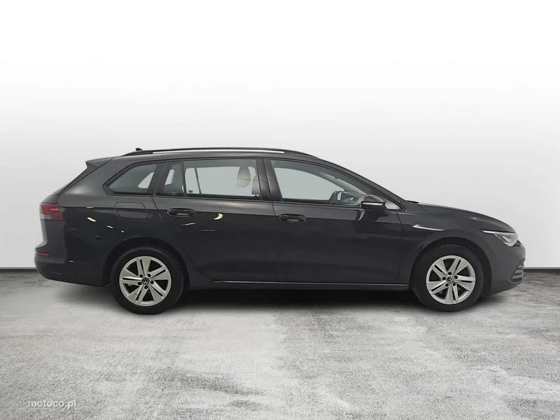 Volkswagen Golf VIII 6