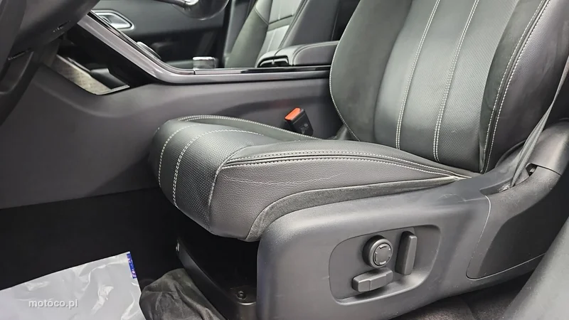 Land Rover Range Rover Velar 12
