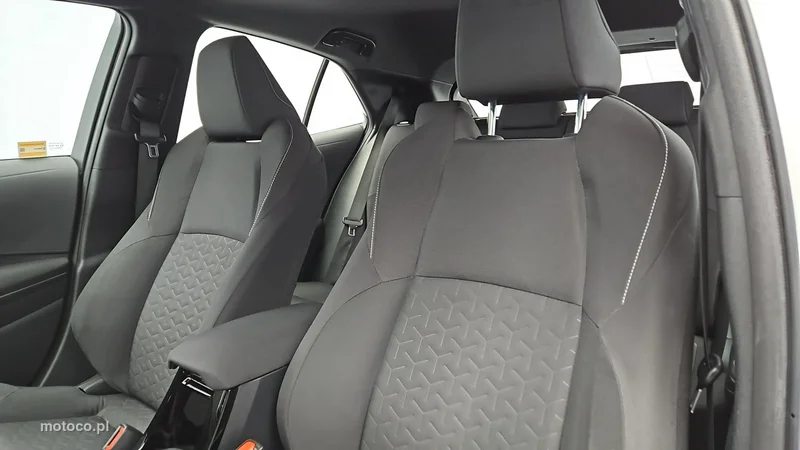 Toyota Corolla E210 11