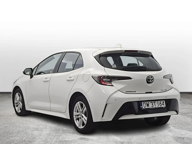 Toyota Corolla E210 3