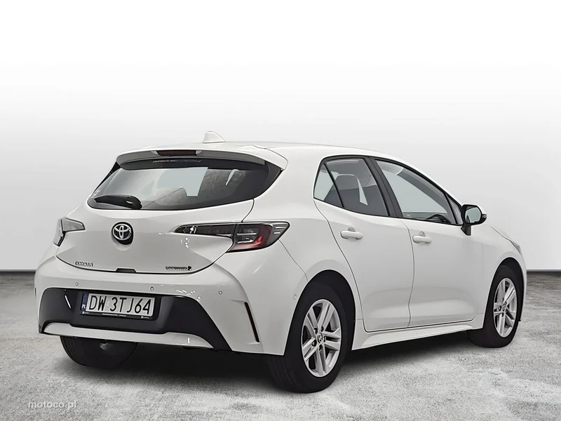 Toyota Corolla E210 5