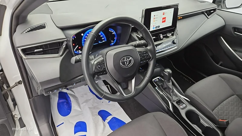 Toyota Corolla E210 9