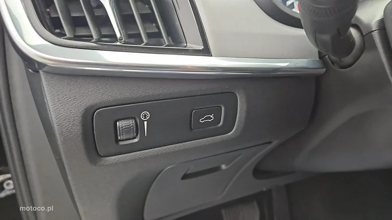 Volvo V90 17