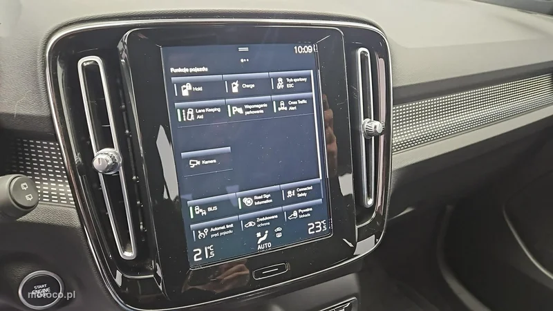 Volvo XC 40 22