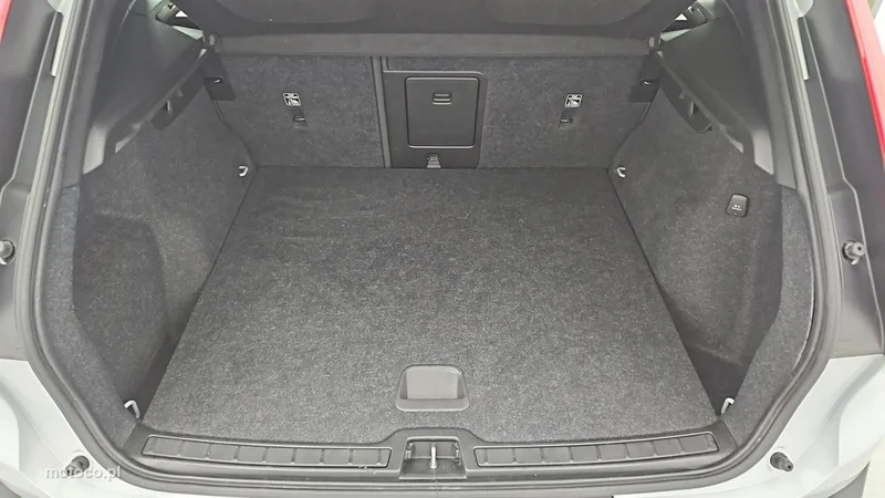 Volvo XC 40 24
