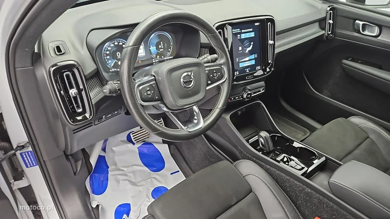Volvo XC 40 9