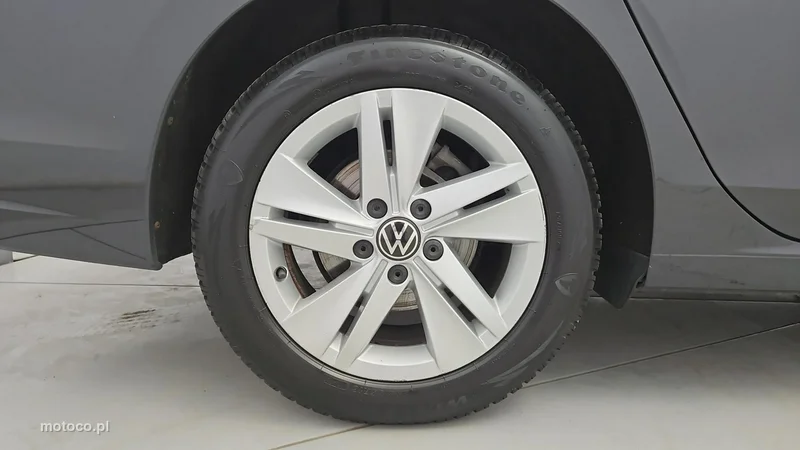 Volkswagen Golf VIII 25