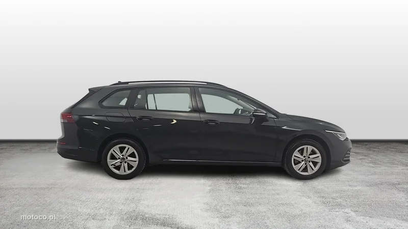 Volkswagen Golf VIII 6