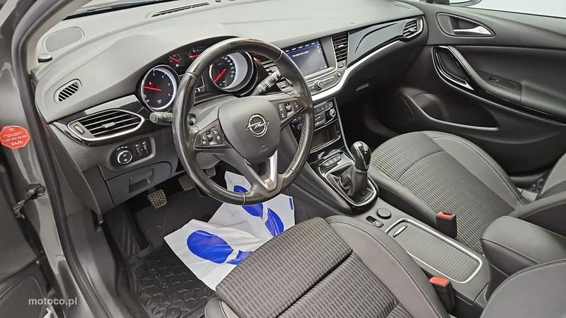 Opel Astra K 9